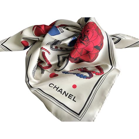 foular chanel|Foulards Chanel femme occasion .